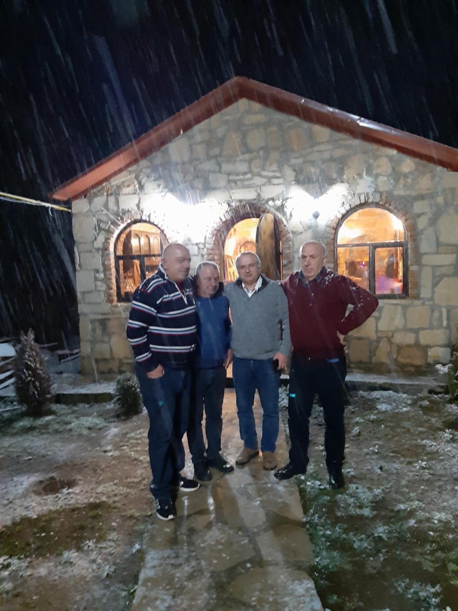 Guest House Godogani Kültér fotó