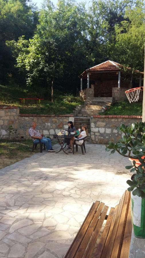 Guest House Godogani Kültér fotó