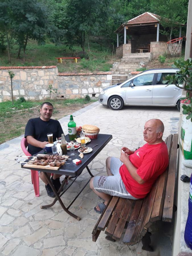 Guest House Godogani Kültér fotó